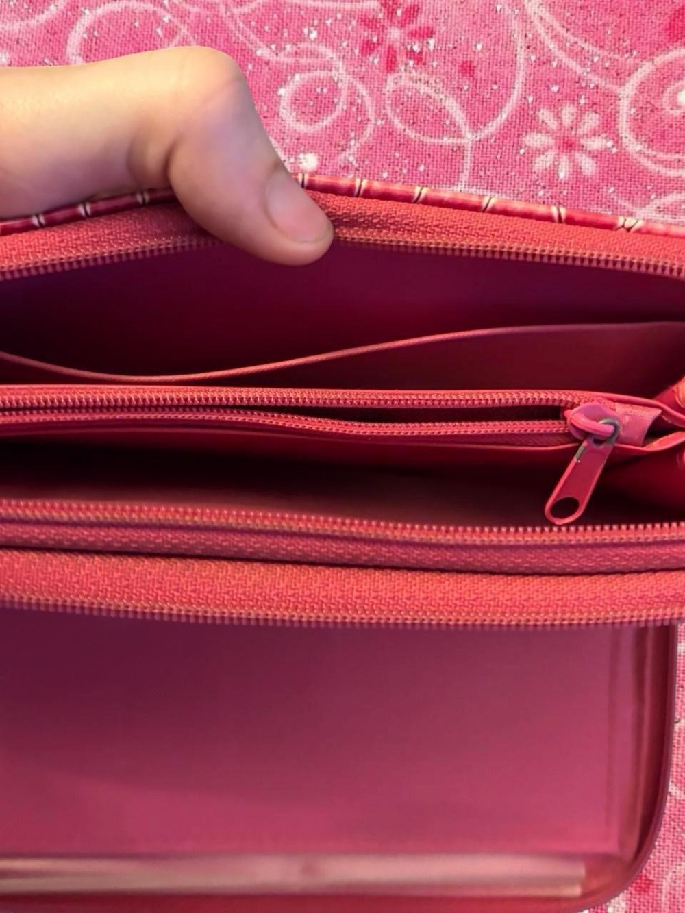 Pink Croc-Embossed Zip Wallet with Gold Rings - Picture 4 of 5
